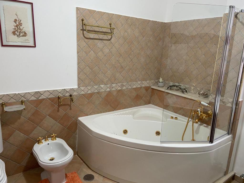 Villa Rosella Appartamento 2 - Con Piscina - 150 M Dal Mare Casa Margherita Exterior photo